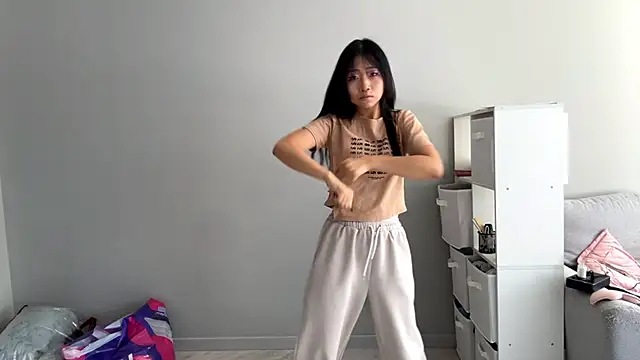 XXX chat uživo modela SweetMiaXO