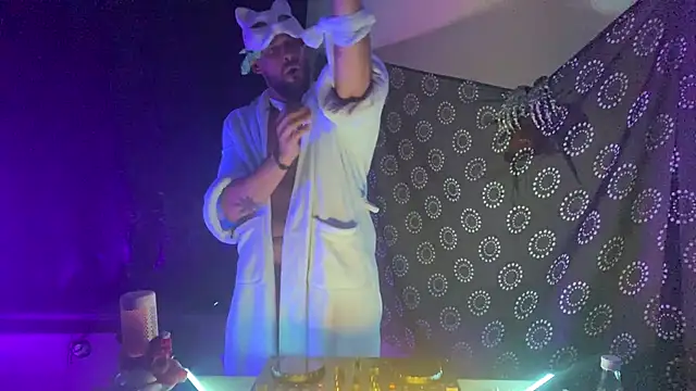 Guyst049 webcam show