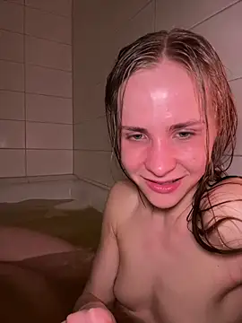 Sunny_Even Webbikameraesitys