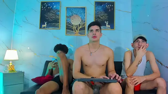 Spicy_guys Show Webcam