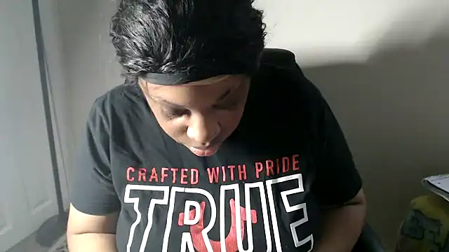 Sexymona1218 élő XXX-chatje