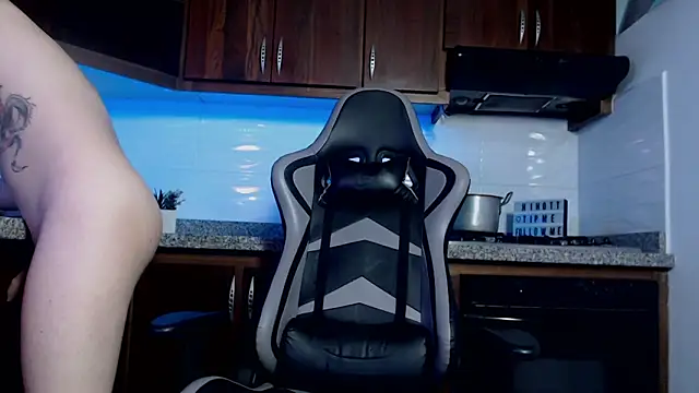 alex_xhunter Webcam Show