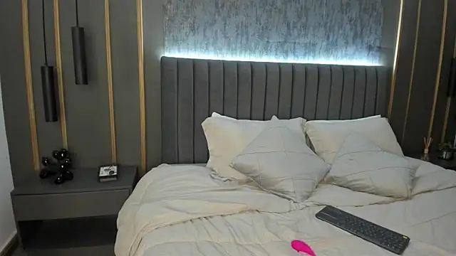 Ninaa_Rosee's Live XXX Chat