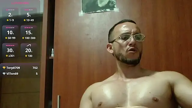 MarcusMilarc Live XXX Chat