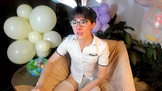 cherryy_boy Adlı Modelin Web Kamerası Şovu