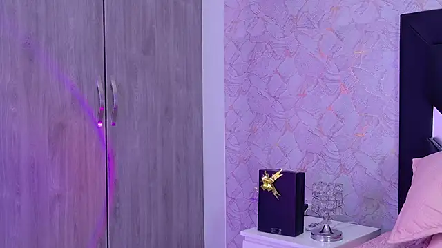 CataRicci Adlı Modelin Canlı XXX Sohbeti