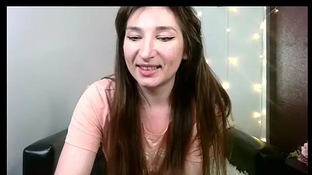 Chatroom XXX en direct de Birdie_Kiss