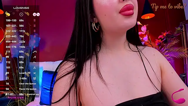 Chat XXX en directo de Mayzzie