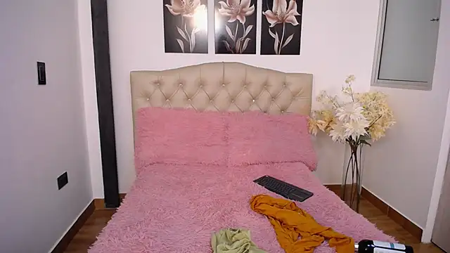 Chat +18 de pinky_f00x ao vivo