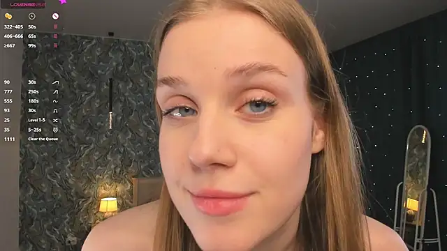 Živý XXX chat OdellaFrake