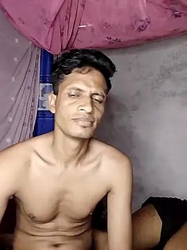 Show de Priankaboudi na webcam