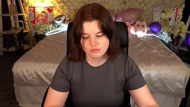 แชท XXX สดของ KristiFoxy