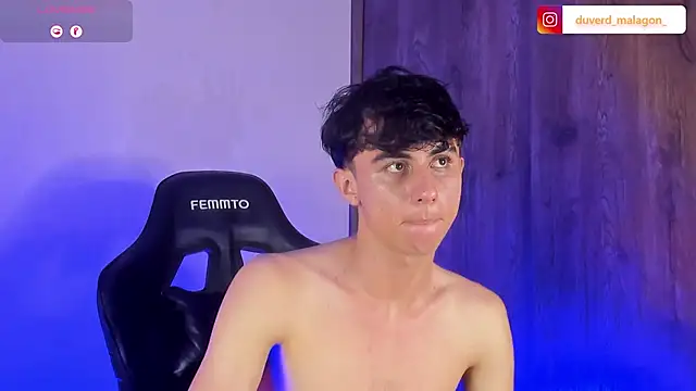 Demian_cute18 Show in webcam