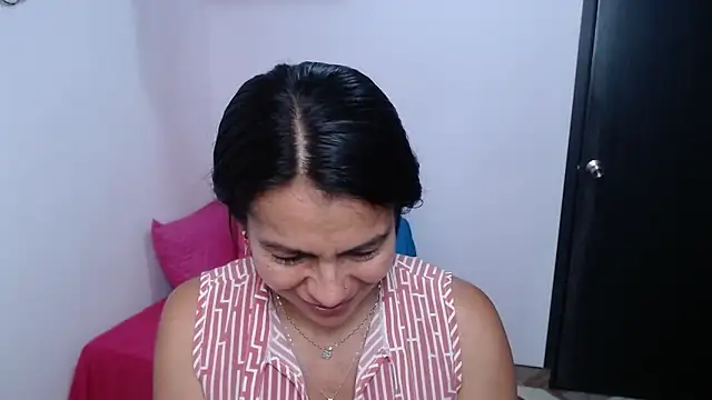 camilavargas_ – Live XXX-chat