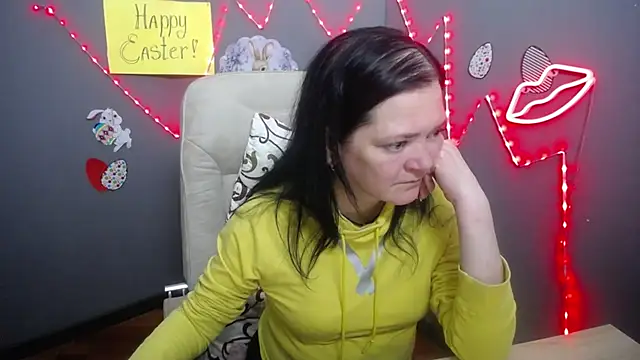 LauraFinnのライブXXXチャット