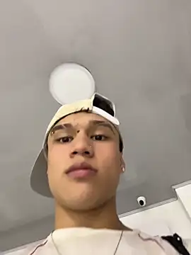 Dominik_Souza Chat XXX in diretta