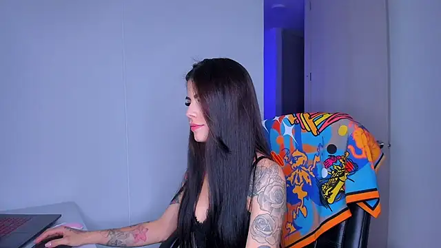 Chatroom XXX en direct de Lisegg_