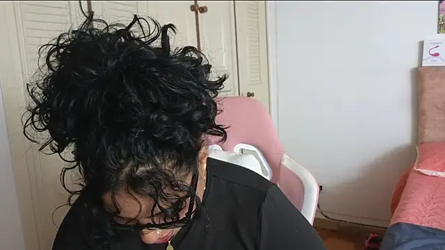 دردشة Valery__lovex الجنسية المباشرة