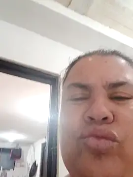 yaneth_'s Webcam Show