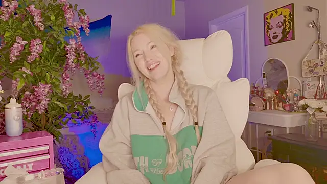 Talulaa Show in webcam