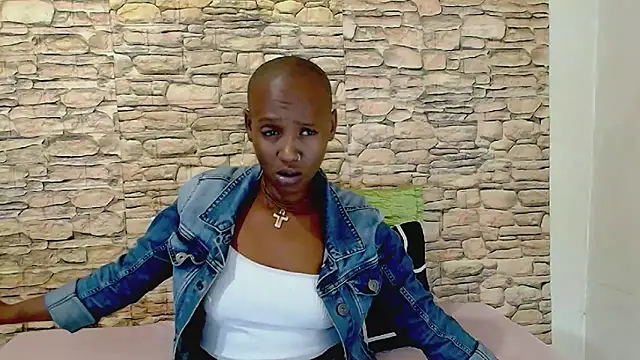 EbonyOlive69のライブXXXチャット