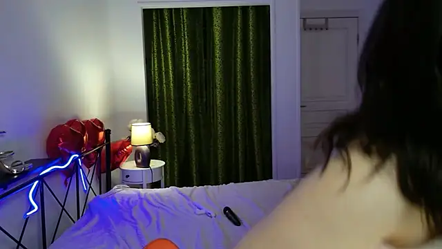 Show modela RaileReed na web-kameri