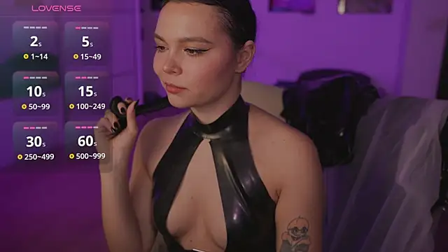 Dominatrix_Alice live XXX chat