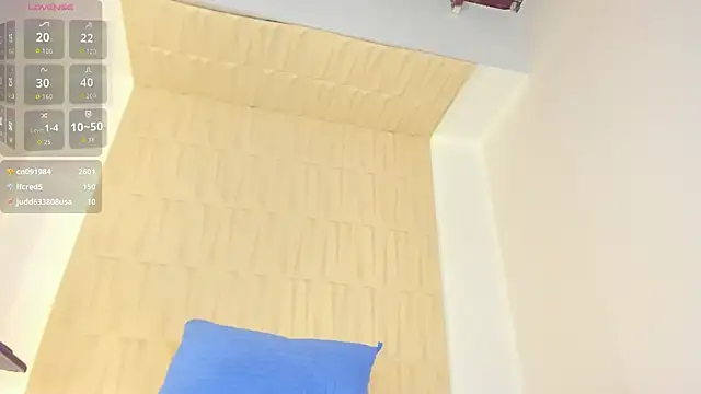 mia_pinedaのライブXXXチャット