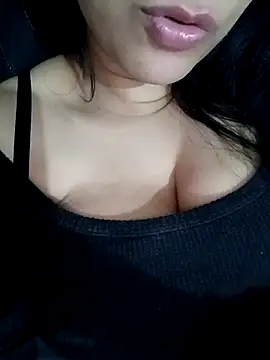 Hotwidowlady Adlı Modelin Canlı XXX Sohbeti