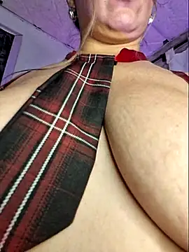 laurabassii Chat XXX in diretta