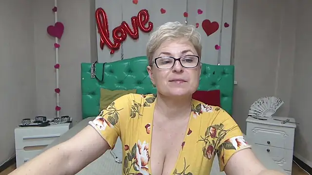 แชท XXX สดของ EmiliaGree