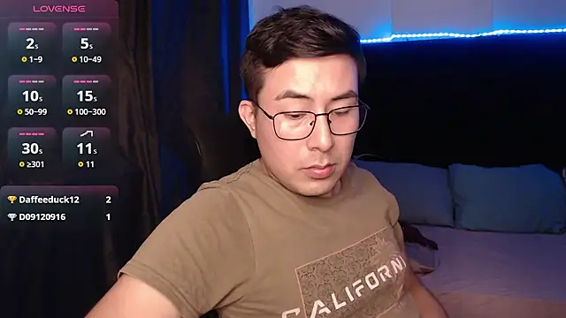 andrewmhilton_ Show Webcam