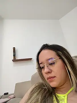 Dani_javi Chat XXX in diretta