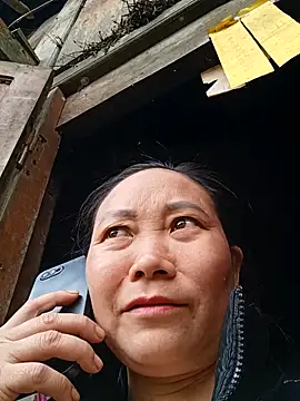 Lindxx-hot's Webcam Show