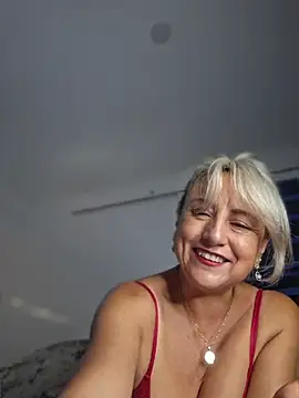 almaluna7's Live XXX Chat