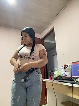 แชท XXX สดของ nikol_19x