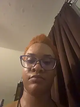 nickytheehawtie 现场XXX聊天