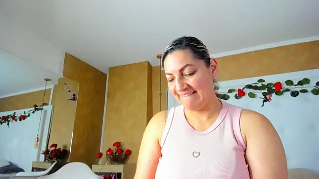 Heidy_milf Chat XXX live