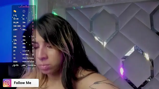 Czat XXX na żywo – Sara_Foxx1