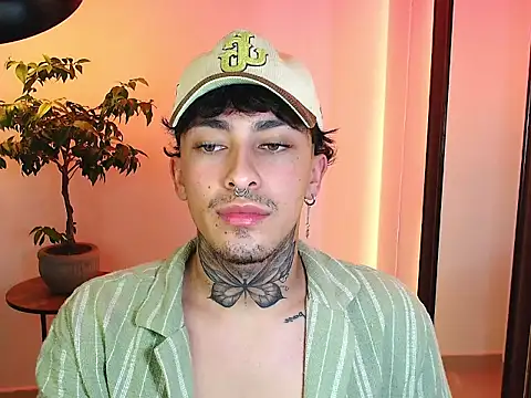 stevennavarro: онлайн-секс-чат