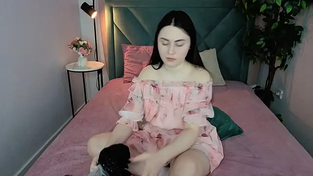 NoraLumi's Live XXX Chat