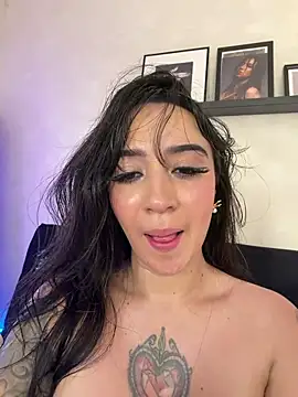 Онлайн чат XXX EmmyEvans1