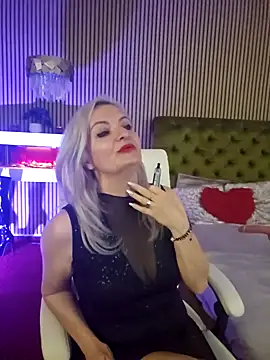 LadyTouch – Naživo XXX chat