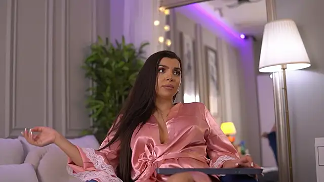 NicoleCellini's Live XXX Chat