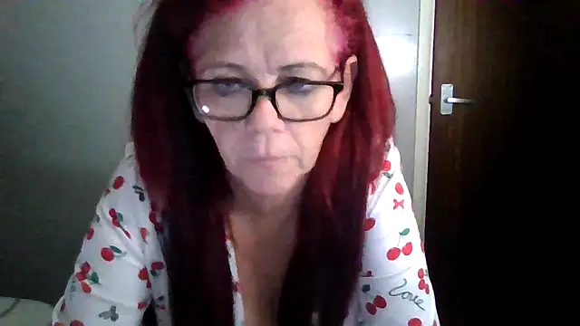 แชท XXX สดของ Forbidden-Irish-x