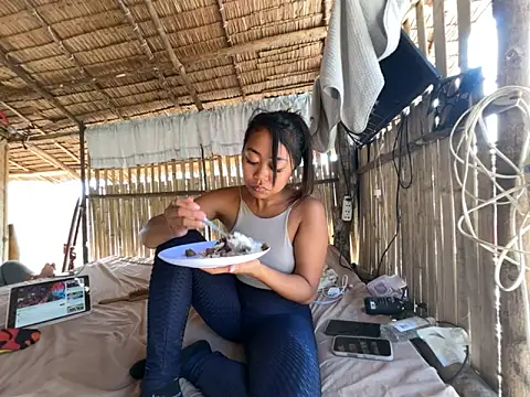 Juliet_official_pro's Live XXX Chat