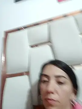 LunaZambrano: απευθείας συνομιλία ΧΧΧ