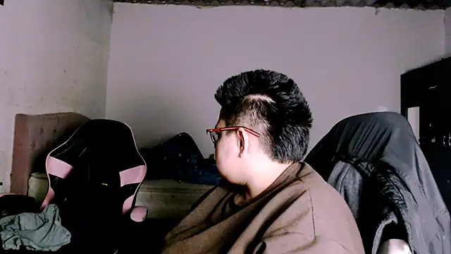 Chat +18 de tatsumi_nao ao vivo