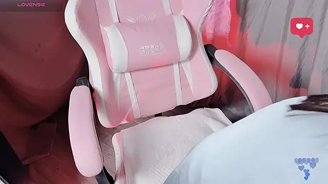 BabeFaceless élő XXX-chatje