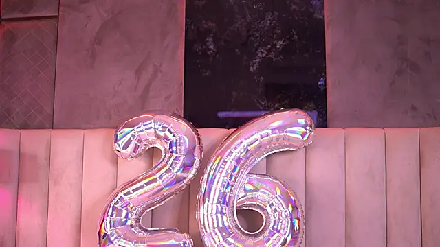 KatieHayes Live XXX-chat